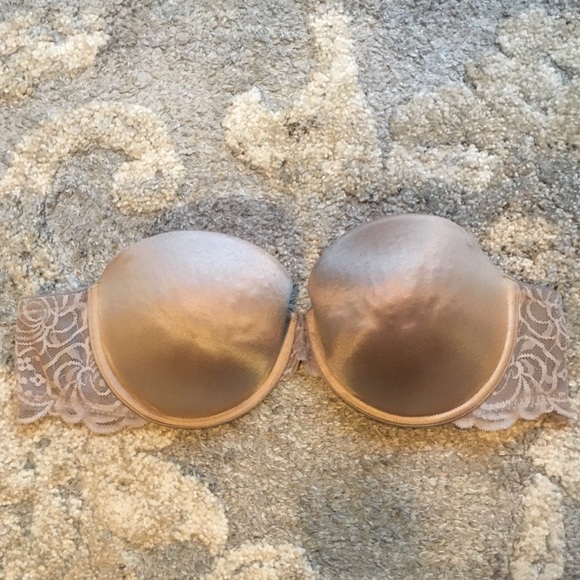 VS Nude Lace Bra - Picture 1 of 5